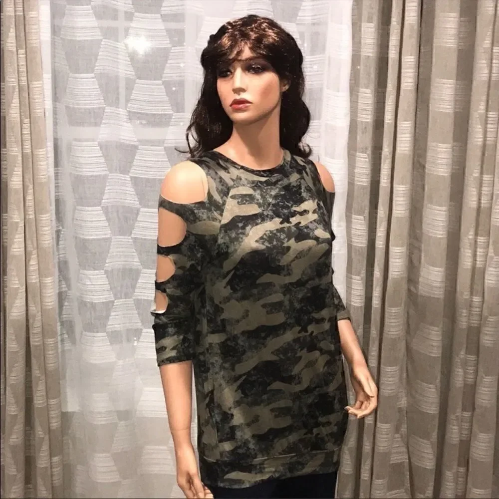 3/4 open sleeve Camo Top                        - Picture 2 of 8